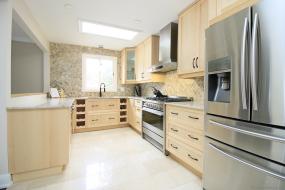 Property listing for 32 Wade Rd., Ancaster, ON