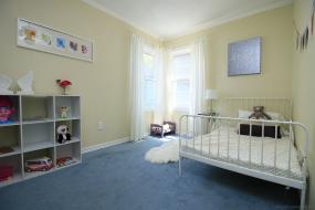 Property listing for 100 Mercer St., Dundas, ON