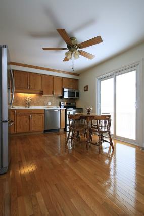 Property listing for 121 Glenhollow Dr., Stoney Creek, ON