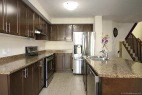 Property listing for 94 Bloom Cres., Hamilton, Ontario