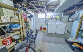 Property listing for 33 Strathearne Ave., Hamilton, ON