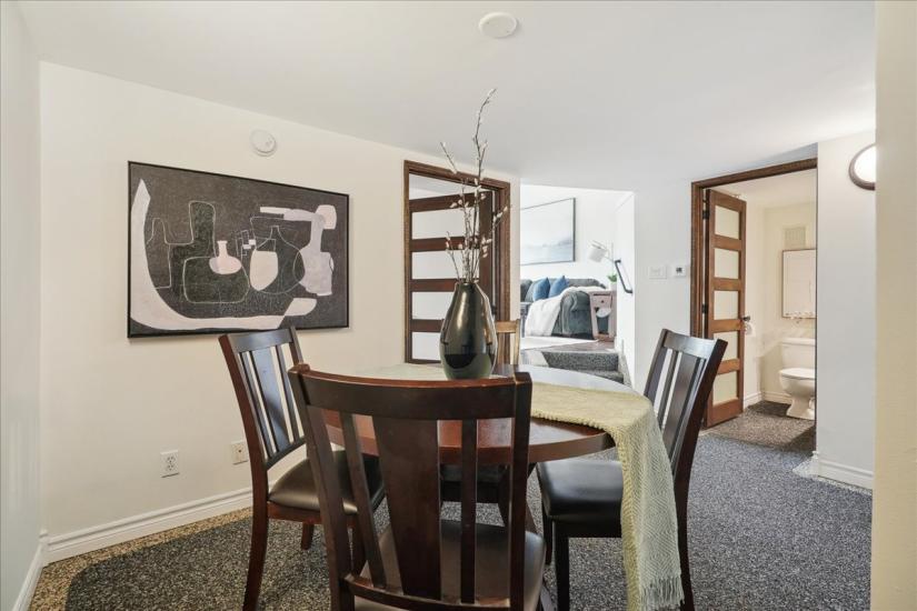 Property listing for #313-50 Main St., Dundas, ON