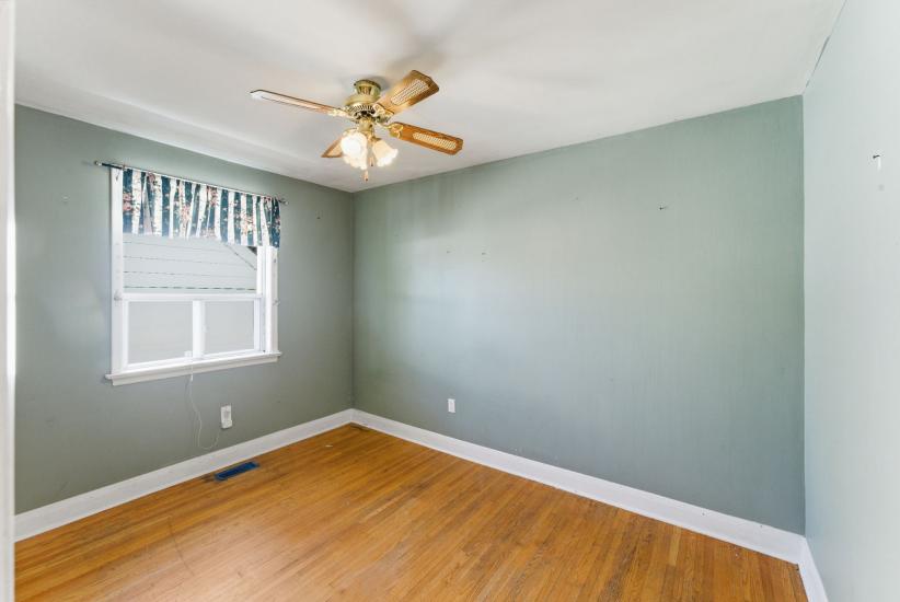 Property listing for 2088 Upper James St., Hamilton, ON