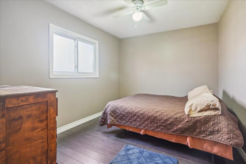 Property listing for 276 Ivon Ave., Hamilton, ON
