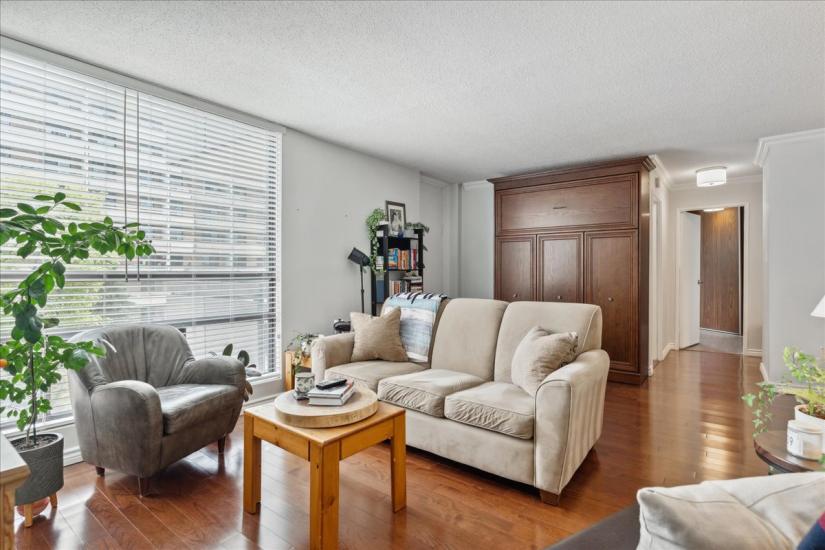 Property listing for #305-222 Jackson St. W., Hamilton, ON