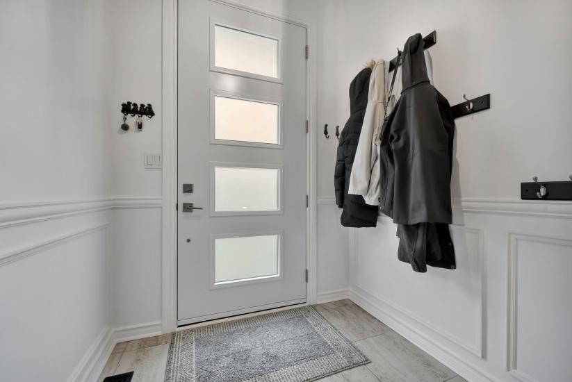 Property listing for 95 Heatherdale Place, Hamilton, ON