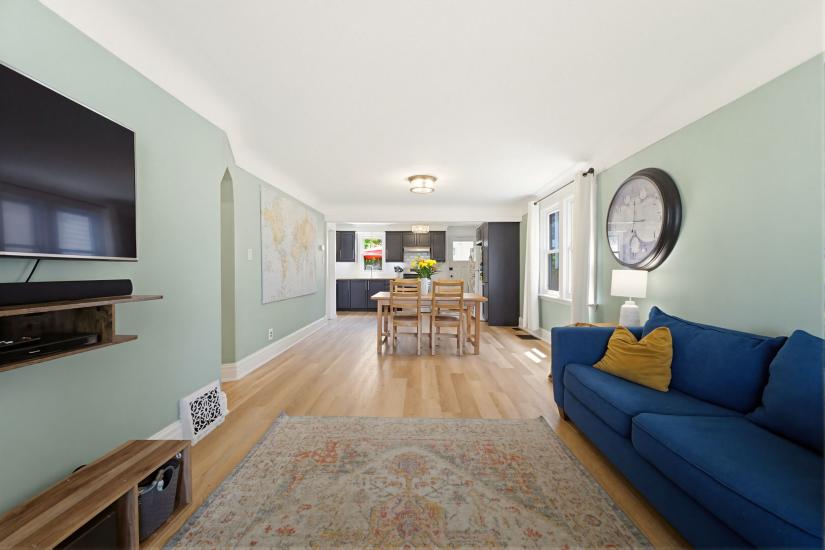 Property listing for 124 Campbell Ave., Hamilton, ON