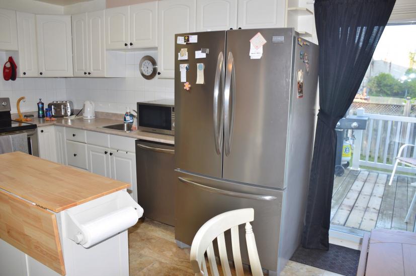 Property listing for 108 Mountain Ave. N., Stoney Creek, ON