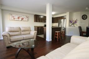 Property listing for 94 Bloom Cres., Hamilton, Ontario