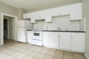 Property listing for 160 Locke St. N., Hamilton, ON