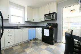 Property listing for 125 Barons Ave. S., Hamilton, ON