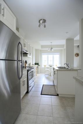 Property listing for #12-11 Stockbridge Gardens, Stoney Creek, ON