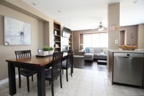 Property listing for #4-7 Sirente Dr., Hamilton, ON