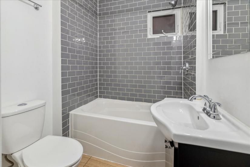 Property listing for 5 Cumberland Ave., Hamilton, ON