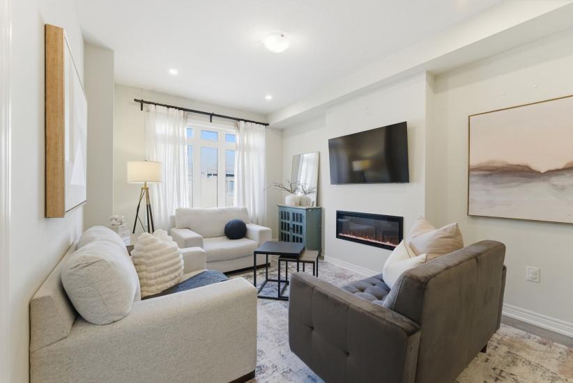 Property listing for 40 Zinfandel Dr. Unit #38, Stoney Creek, ON