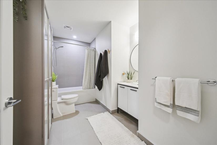 Property listing for #1901-385 Winston Rd., Grimsby, ON