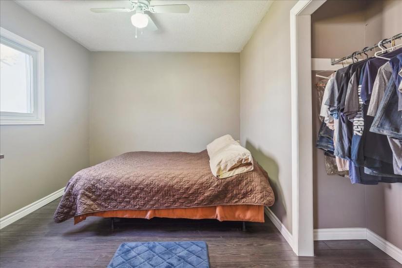 Property listing for 276 Ivon Ave., Hamilton, ON