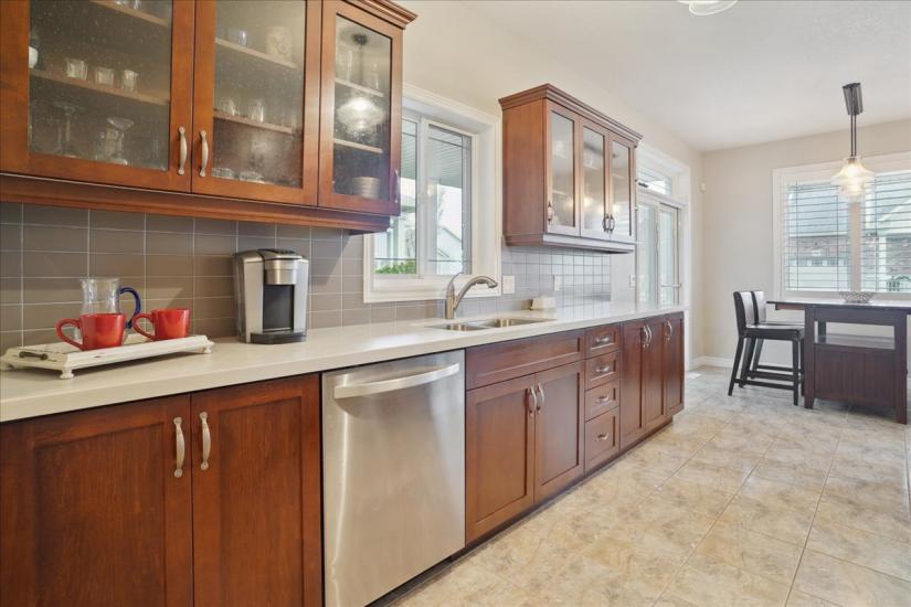 Property listing for 62 Gaddye Lane, Binbrook, ON