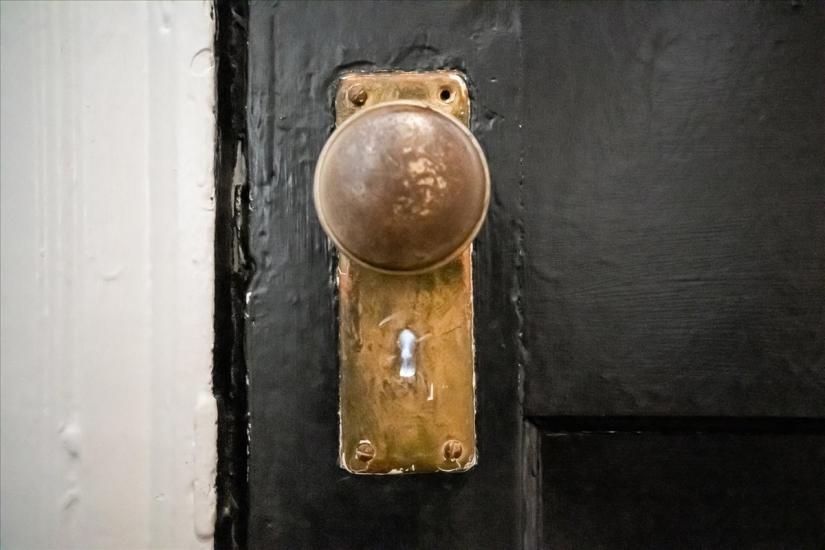 Property listing for 310 Locke St. S., Hamilton, ON