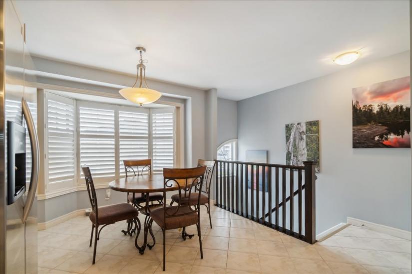 Property listing for #3-437 Highway 8, Stoney Creek, ON