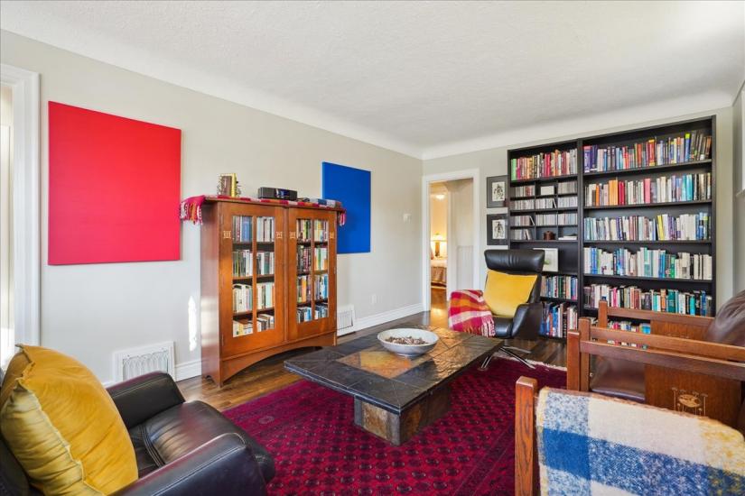 Property listing for 56 Uplands Ave., Hamilton, ON