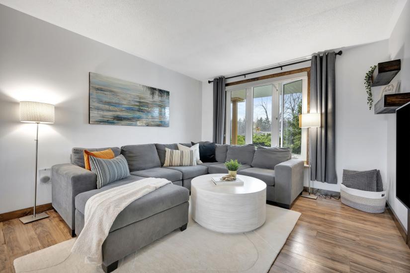 Property listing for 95 Heatherdale Place, Hamilton, ON