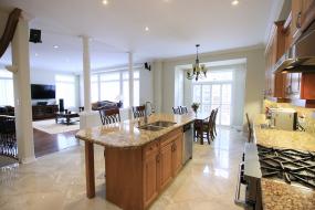 Property listing for 3 Pickard Ave., Ancaster, ON