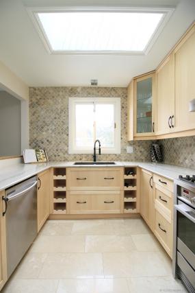 Property listing for 32 Wade Rd., Ancaster, ON