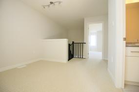 Property listing for 17 Beau Chatel Lane, Grimsby, ON