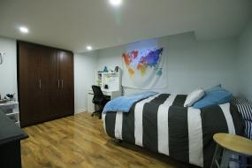 Property listing for 15 Hollywood St. S., Hamilton, ON