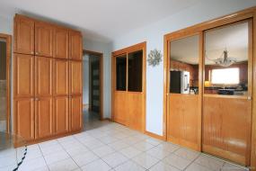 Property listing for 489 Cochrane Rd., Hamilton, ON