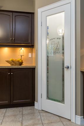 Property listing for 48 Gregorio Court, Ancaster, ON