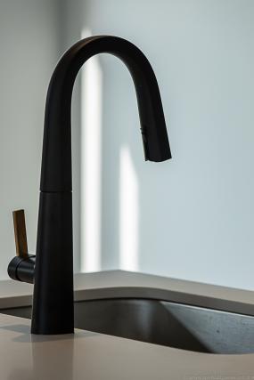 Property listing for 138 Dunrobin Lane, Grimsby, ON