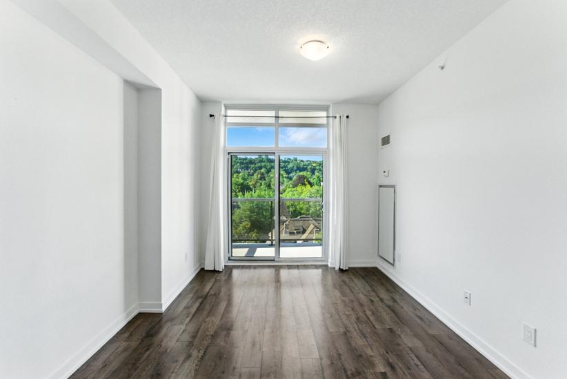 Property listing for 81 Robinson St. Unit #709, Hamilton, ON