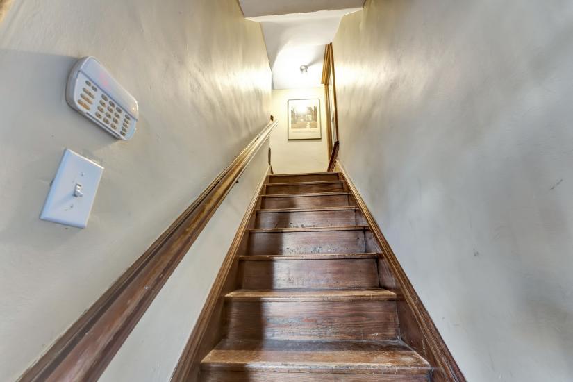 Property listing for 70 Belview Ave., Hamilton, ON