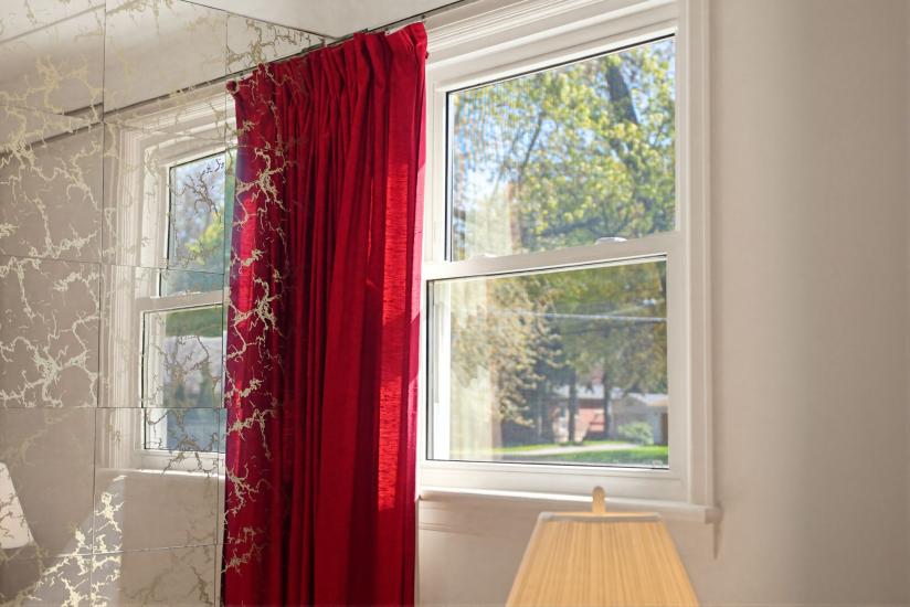 Property listing for 10 Oakley Crt., Ancaster, ON