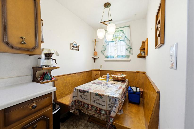 Property listing for 257 West 2nd St., Hamilton, ON