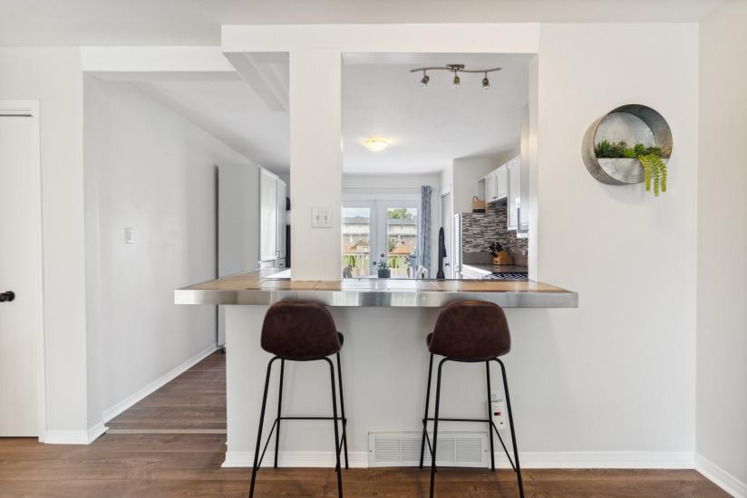 Property listing for 11 Anderson Cres., Smithville, ON