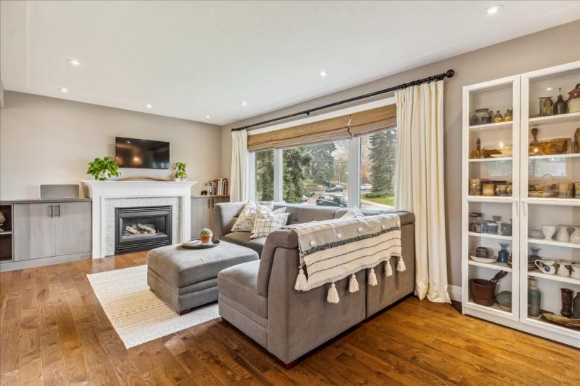 Property listing for 9 Holbrook Rd., Hamilton, ON