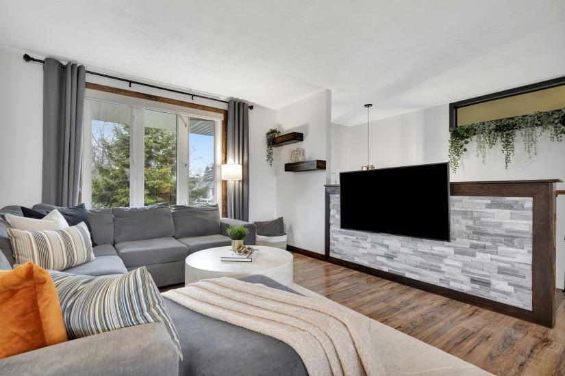 Property listing for 95 Heatherdale Place, Hamilton, ON