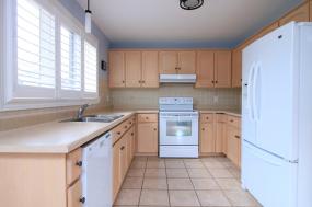 Property listing for 5 Sugarberry Crt., Stoney Creek, ON