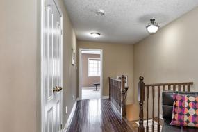 Property listing for 39 Forest Valley Cres., Dundas, ON