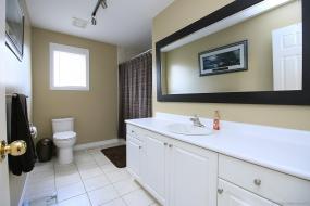 Property listing for 151 Rosebury Way, Hamilton, ON