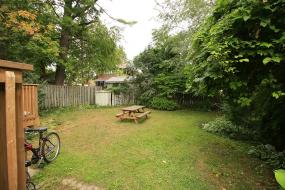 Property listing for 15 Hollywood St. S., Hamilton, ON