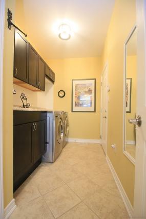 Property listing for 32 Toulon Ave., Ancaster, ON