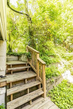 Property listing for 143 Cline Ave. S., Hamilton, ON