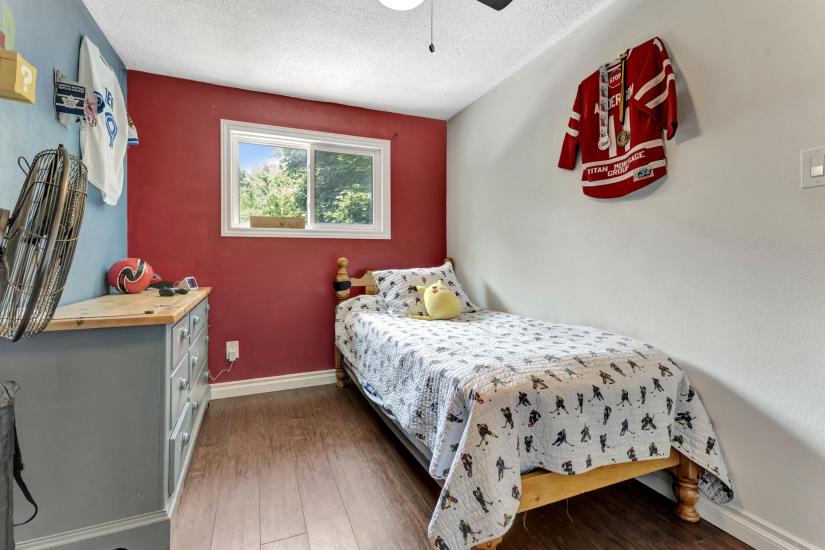 Property listing for 20 Bywood Cres., Stoney Creek, ON