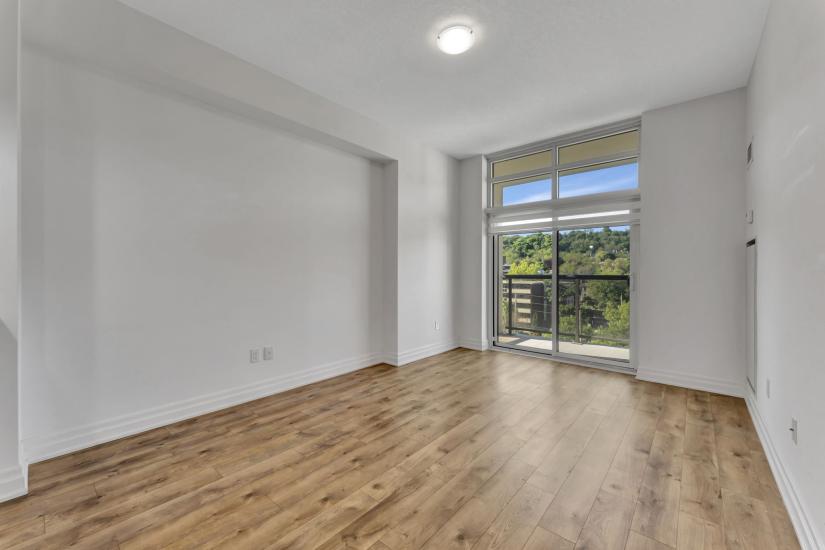 Property listing for #809-81 Robinson St., Hamilton, ON