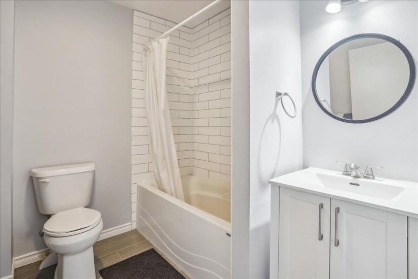 Property listing for 276 Ivon Ave., Hamilton, ON