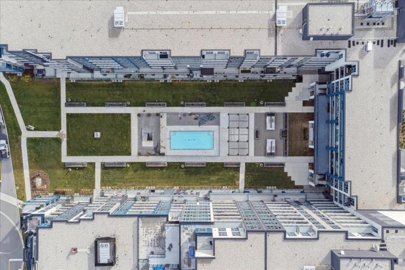 Property listing for #149-16 Concord Place, Grimsby, ON